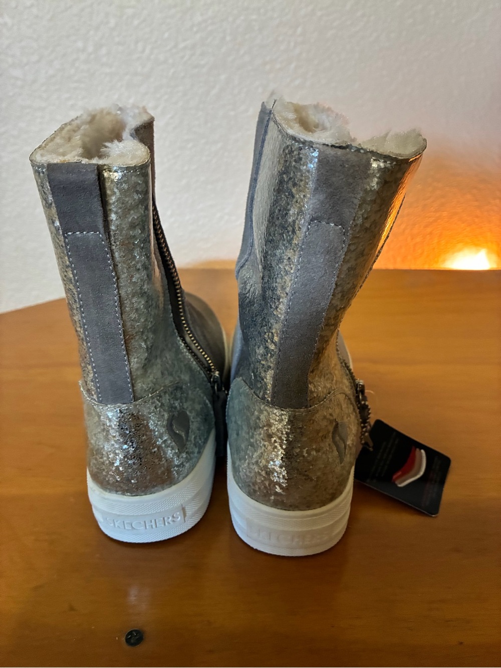 Skechers brand new Gray Suede leather Ankle Heeled Boots with White Platform Sol - Picture 5 of 6